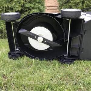 Газонокосарка електрична Makita ECLM32E 2200W Газонокосарка електрична Makita ECLM32E 2200W